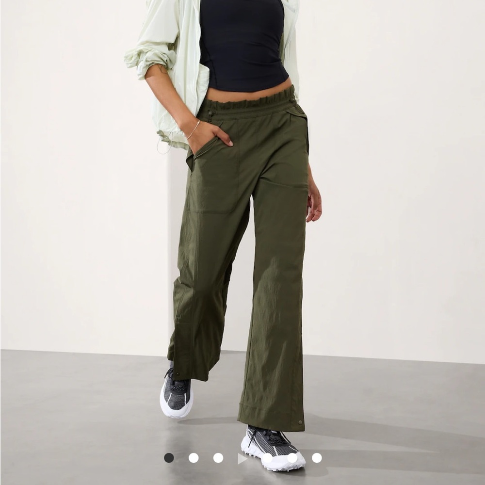 Athleta Trekkie Parachute Pants NWT